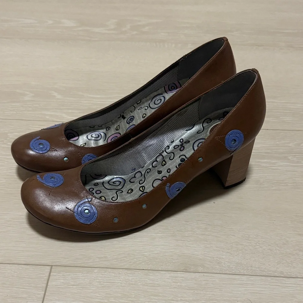 Vintage Morenatom Brown Heels with Blue Accents